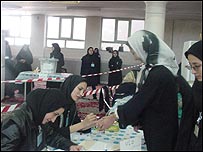 رای دهندگان افغان در مشهد