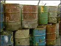Tambores de produtos químicos tóxicos