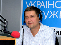 Ігор Попов у студії Української служби Бі-Бі-Сі у 2007 році