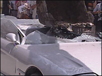 Ferrari sendo destruída