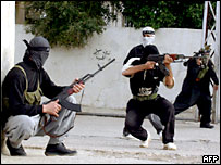 Musul'da çarpışan militanlar