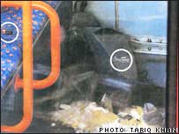 Autobus po výbuchu nálože ve čtvrtek 21. července