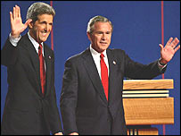 John Kerry a George Bush