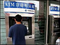 Çin'de para çekme makinesi