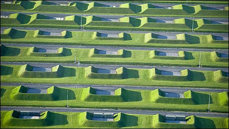 Depósito de munição da Força Aérea britânica, em Welford (foto: Jason Hawkes)