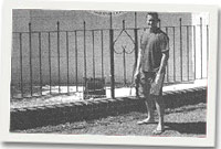 Geraint Lewis tu allan i'r Trinity College