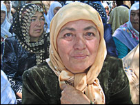 Gösteriye katılan annelerden biri