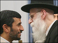 احمدی نژاد در ملاقات و اعضای فرقه نوتری کاتارا - عکس از خبرگزاری فارس