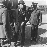 Mussolini with nose intact at Ciampino, 1926