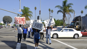 工人瑪麗亞(走在隊伍最前者）