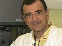 Dr Claudio Nicoletti.