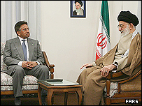 آیت الله خامنه ای و پرویز مشرف