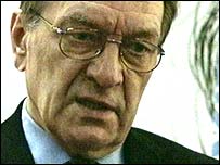 Harri Holkeri, kryeadministratori i Kosovës