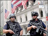 عالمی مالیاتی اداروں کی عمارتوں پر سکیورٹی سخت کر دی گئی تھی۔