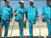 atletas afegão afetados por minas terrestres