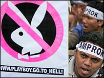 Indonésios protestam contra o lançamento da Playboy