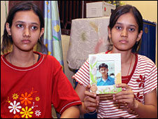 Akanksha Pandey and Ankita Pandey with Akash's photograph (Picture: Prashant Ravi)