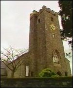 Eglwys San Pedr - Caerfyrddin