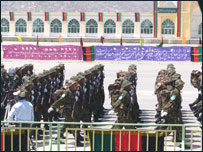 پوځي پرېډ( رسم ګذشت)