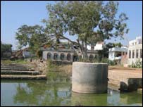 جھیل میں پانی کی نکاسی کا نظام