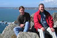 Hywel a Geraint ar arfordir Crozon.