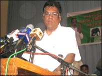 Ranil Wickramasinghe addressing a meeting (file photo)