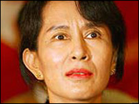 Lãnh đạo đối lập Aung San Suu Kyi của Miến Điện vẫn bị quản thúc tại gia