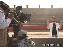 فرهاد دریا در حال تهیه نوار تصویری آهنگ "دهلی بزن"