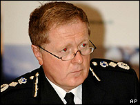 O chefe da polícia de Londres, Ian Blair