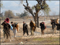 لوگ بڑی تعداد میں آدم خیل سے نقل مکانی کر رہے ہیں