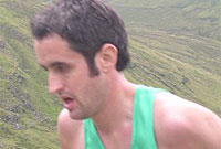 Stephen Edwards ar yr Wyddfa.