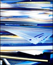 Pilha de papéis e documentos