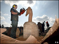 英国电锯雕刻比赛