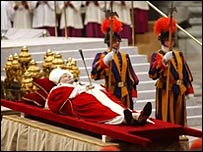 جنازه پاپ در کليسای سنت پيتر