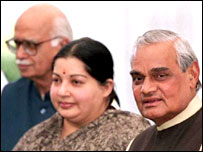 जयललिता, वाजपेयी और आडवाणी के साथ