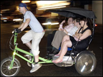 گردشگران در لندن