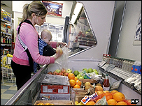 आसमान छूती महंगाई