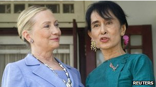 Bà Clinton gặp bà Suu Kyi