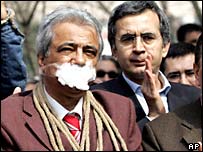 اعتراض نویسندگان ترک در یک گردهمایی، عکس از آرشیو