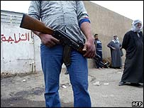 Bağdat'ta silahlı muhafız