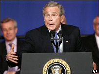 O presidente George W. Bush durante evento na quarta-feira
