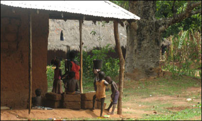 crianças numa tabanka