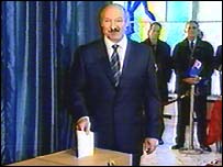 Президент Лукашенка на виборах