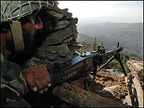 جلسه ناتو برای حل اختلاف مرزی افغانستان و پاکستان مورد حمله قرار گرفته است