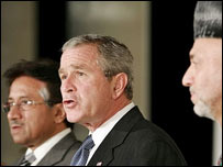 Bush, Müşerref ve Karzai